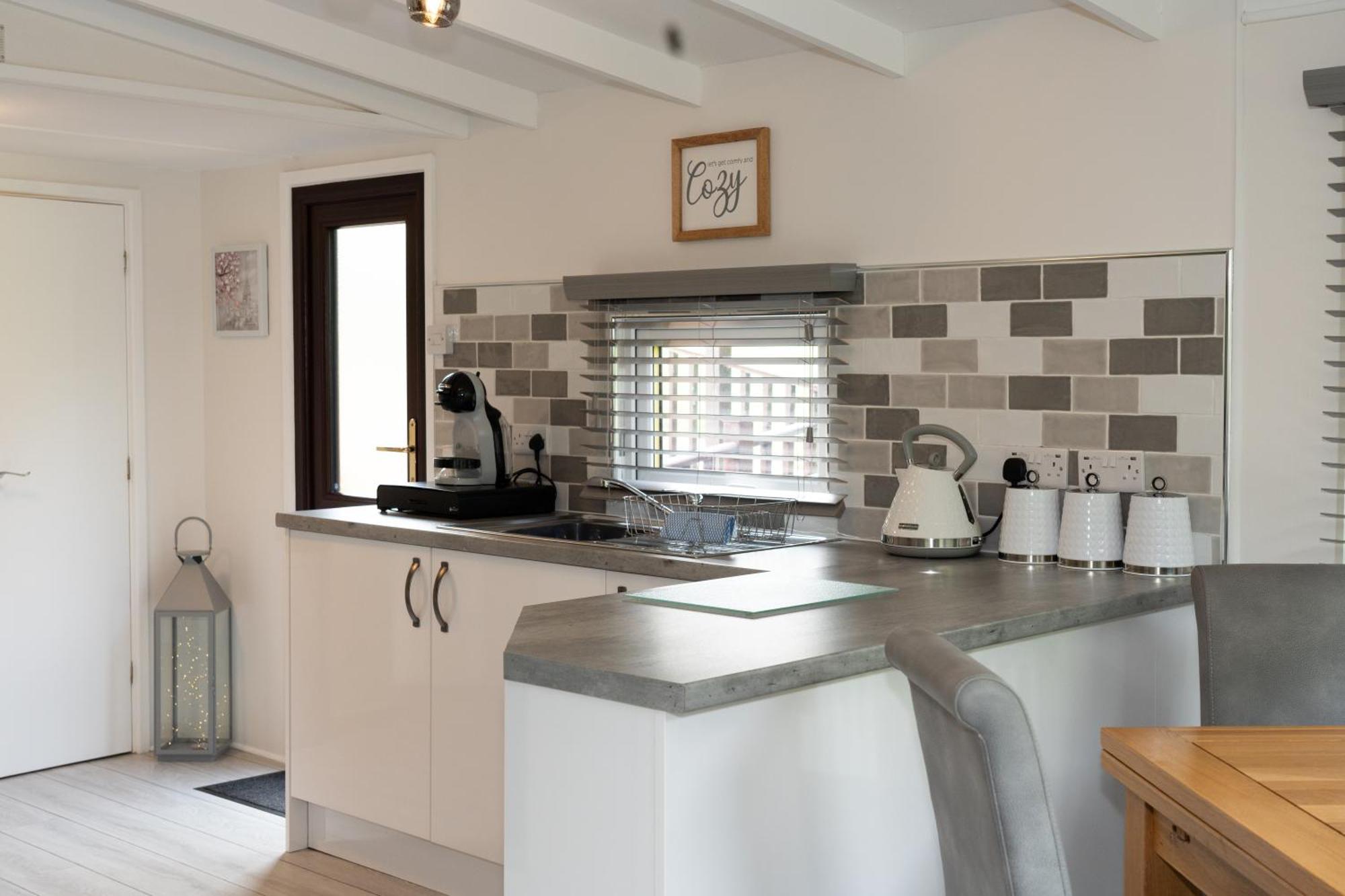 Lakeview Lodge, Builth Wells No Tradesmen Allowed Bagian luar foto